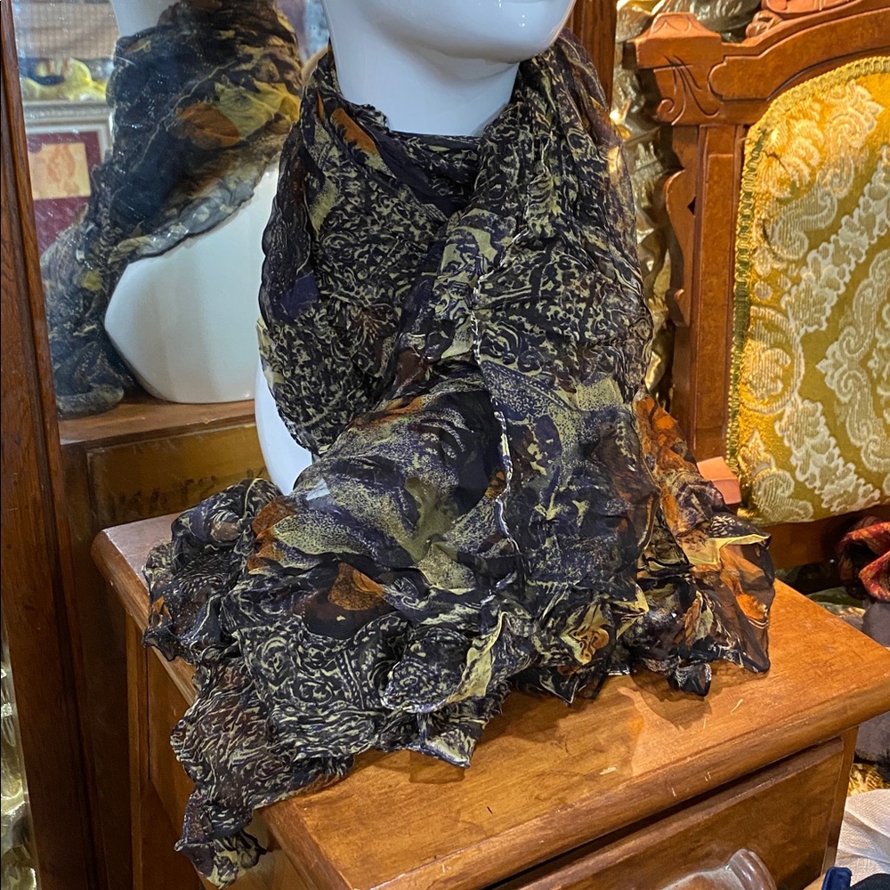 Lightweight Printed Scarf 6ft x 37 inch - Picture 3 of 5